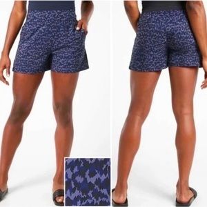 Athleta Brooklyn Shorts Women’s Size 6 Allure Navy Blue Print Athletic Leopard